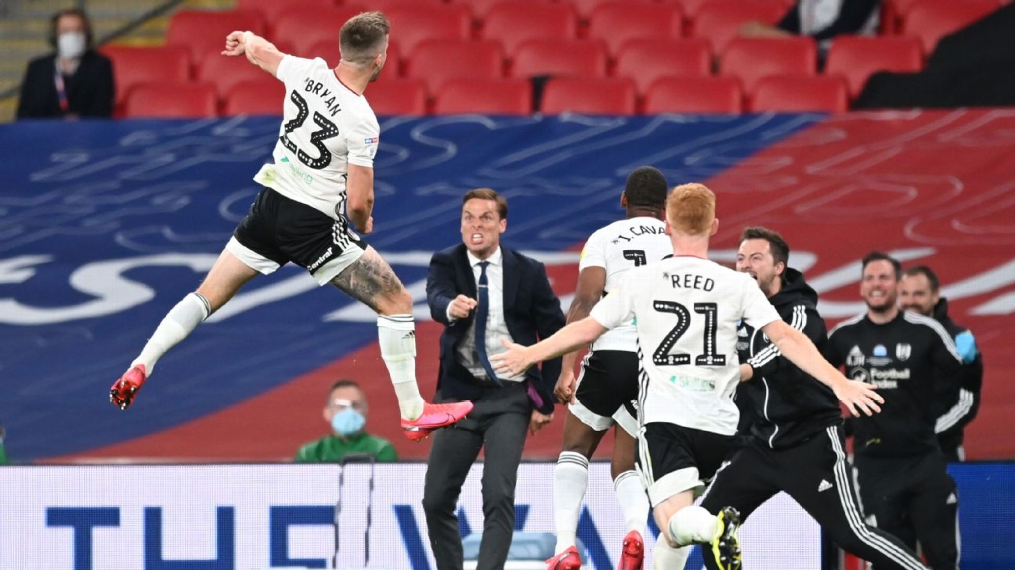 又凭借个人 又凭借个人